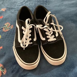 Vans black skate shoes